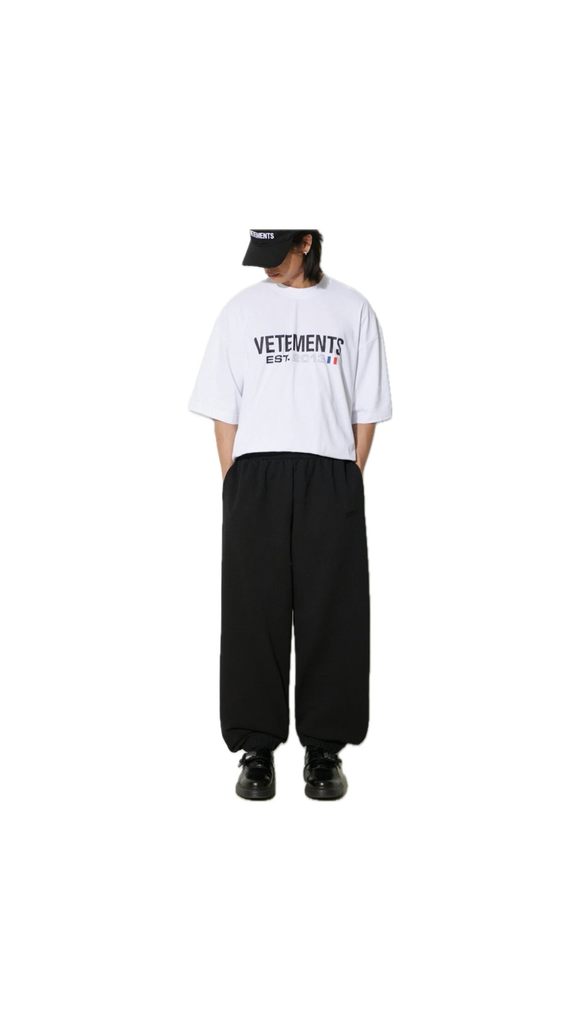 VETEMENTS EMBROIDERED LOGO SWEATPANTS